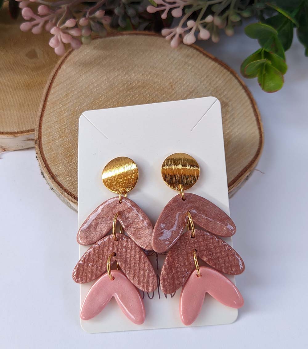 Boucles d'oreilles faites à la main en argile polymère or rose – Isondú  Joyas