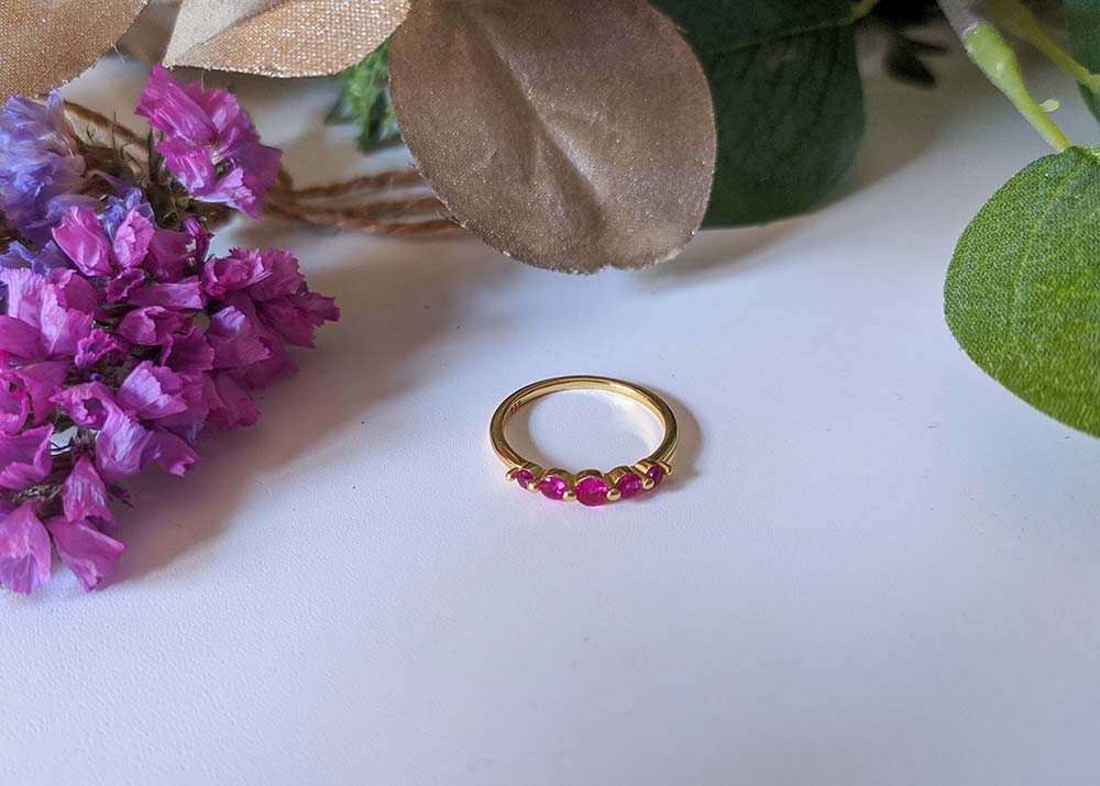 Anillo con Piedras Naturales Circonitas rub raspberry Crown en