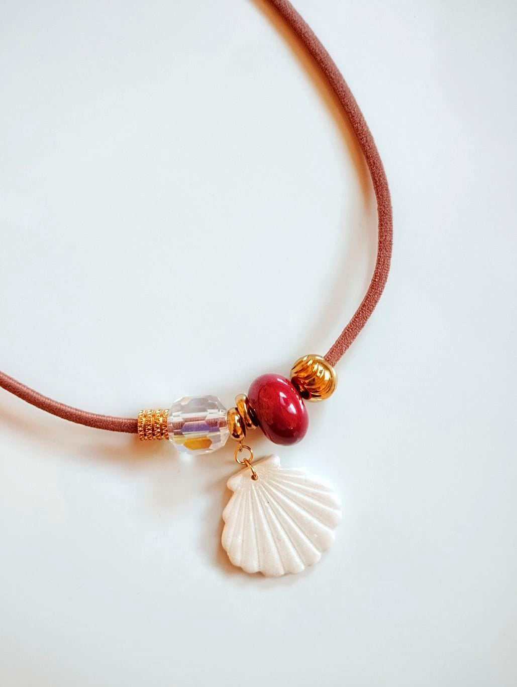 Collier fait main avec perles et pendentif en pâte polymère Zahora 12 couleurs