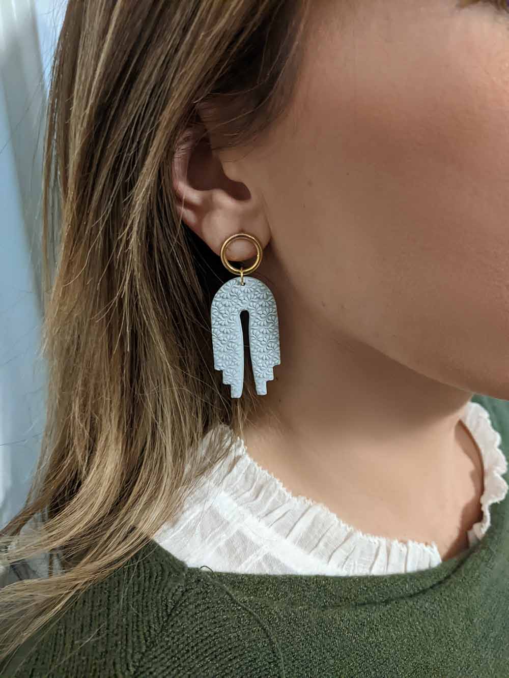Handgemachte Ohrringe aus Monaco-Polymer-Ton