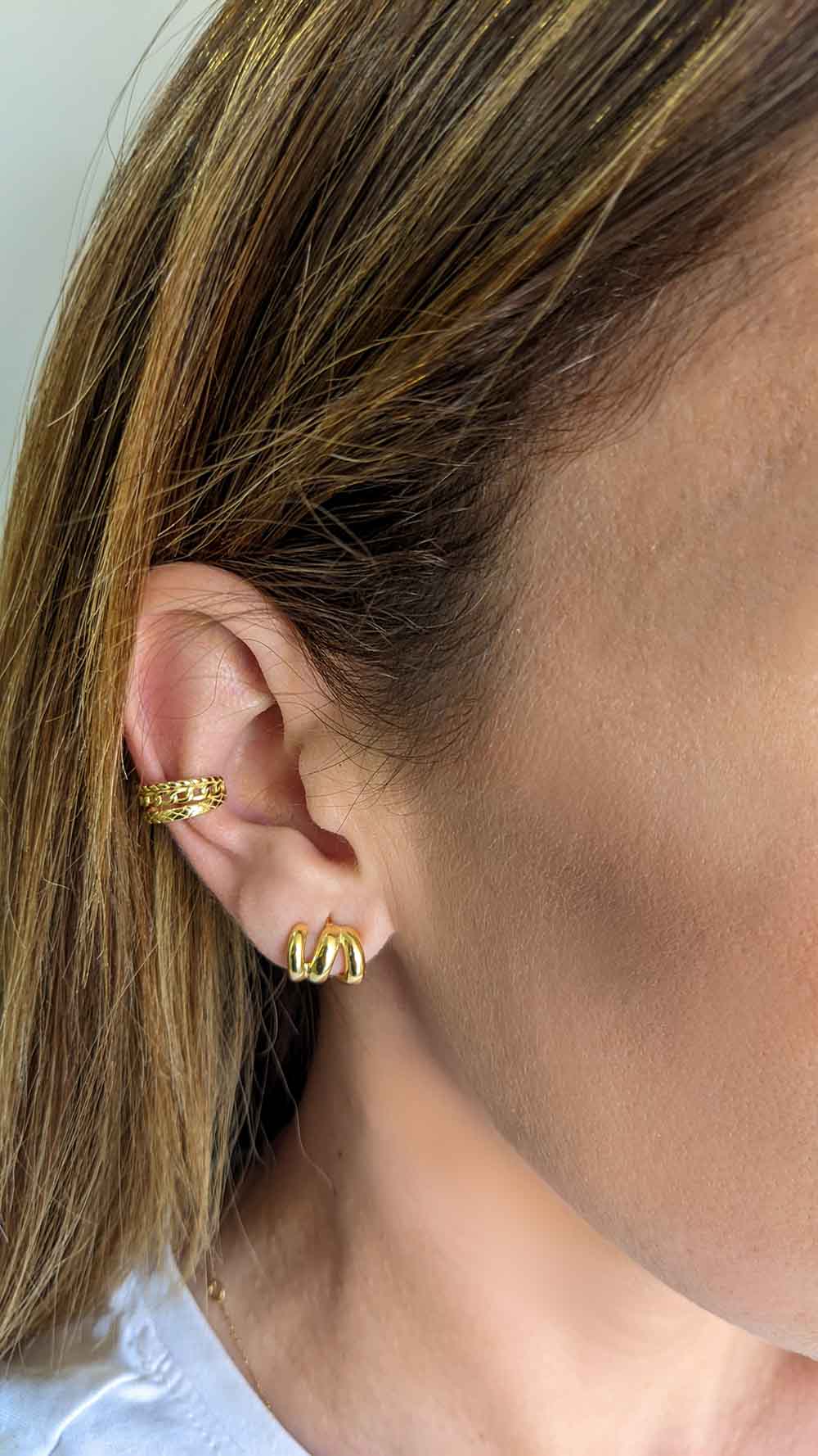 Boucles d'oreilles en argent serpentin 925 plaquées en or 18 carats.